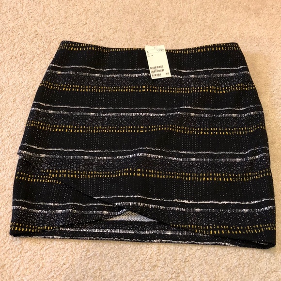 H&M Dresses & Skirts - H&M Skirt